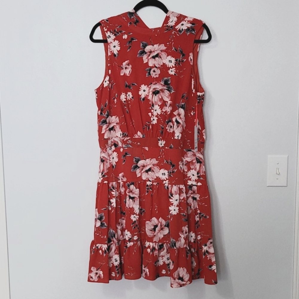 Elle sleeveless floral dress
